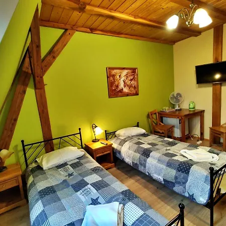 Mlyn Wielislaw I Restauracja ファームステイ *