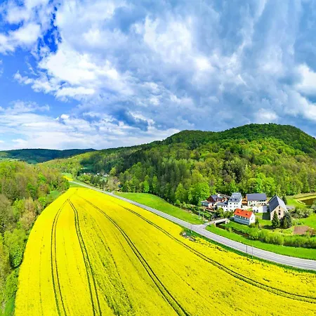 Farm stay Mlyn Wielislaw I Restauracja *