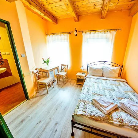 Mlyn Wielislaw I Restauracja Κατάλυμα σε φάρμα