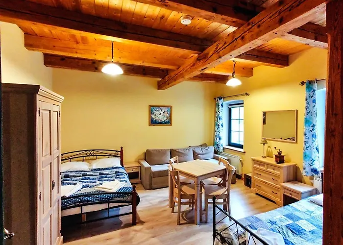 Mlyn Wielislaw I Restauracja Bauernhof *